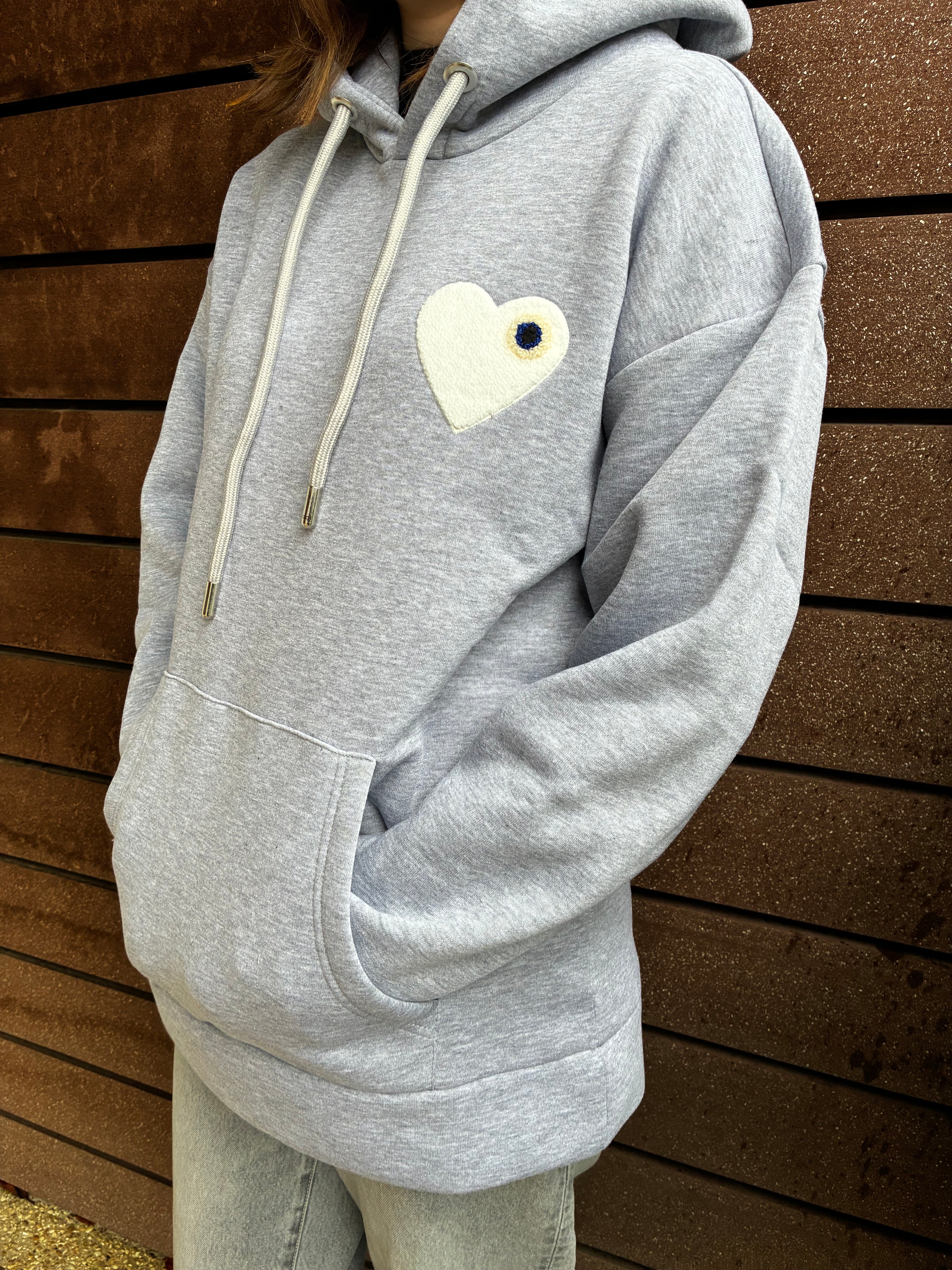 Sweat Chic Gris Coeur Blanc