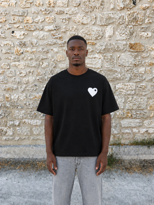 T-SHIRT CHIC NOIR COEUR BLANC